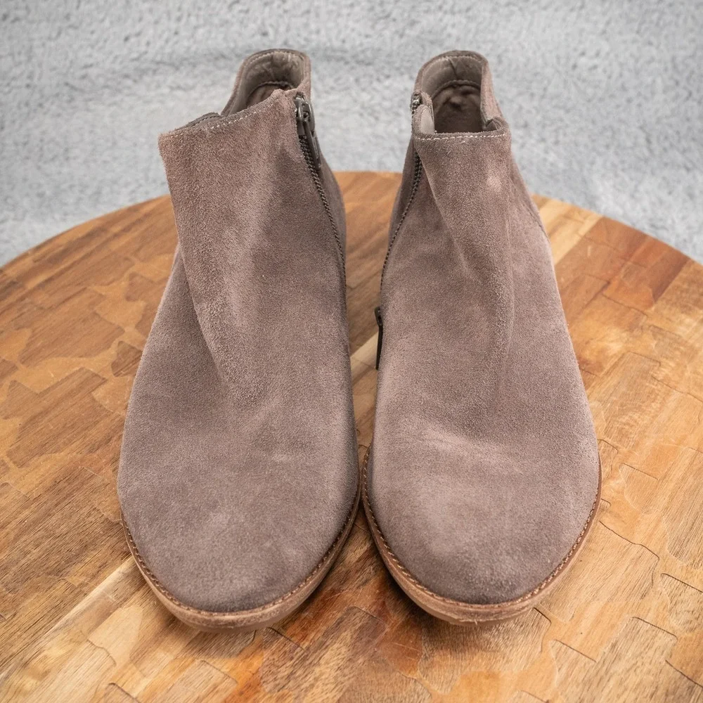 Gianni‎ Bini Boots Womens 7.5 M Ankle Booties Brown Leather Almond Toe Zip Block